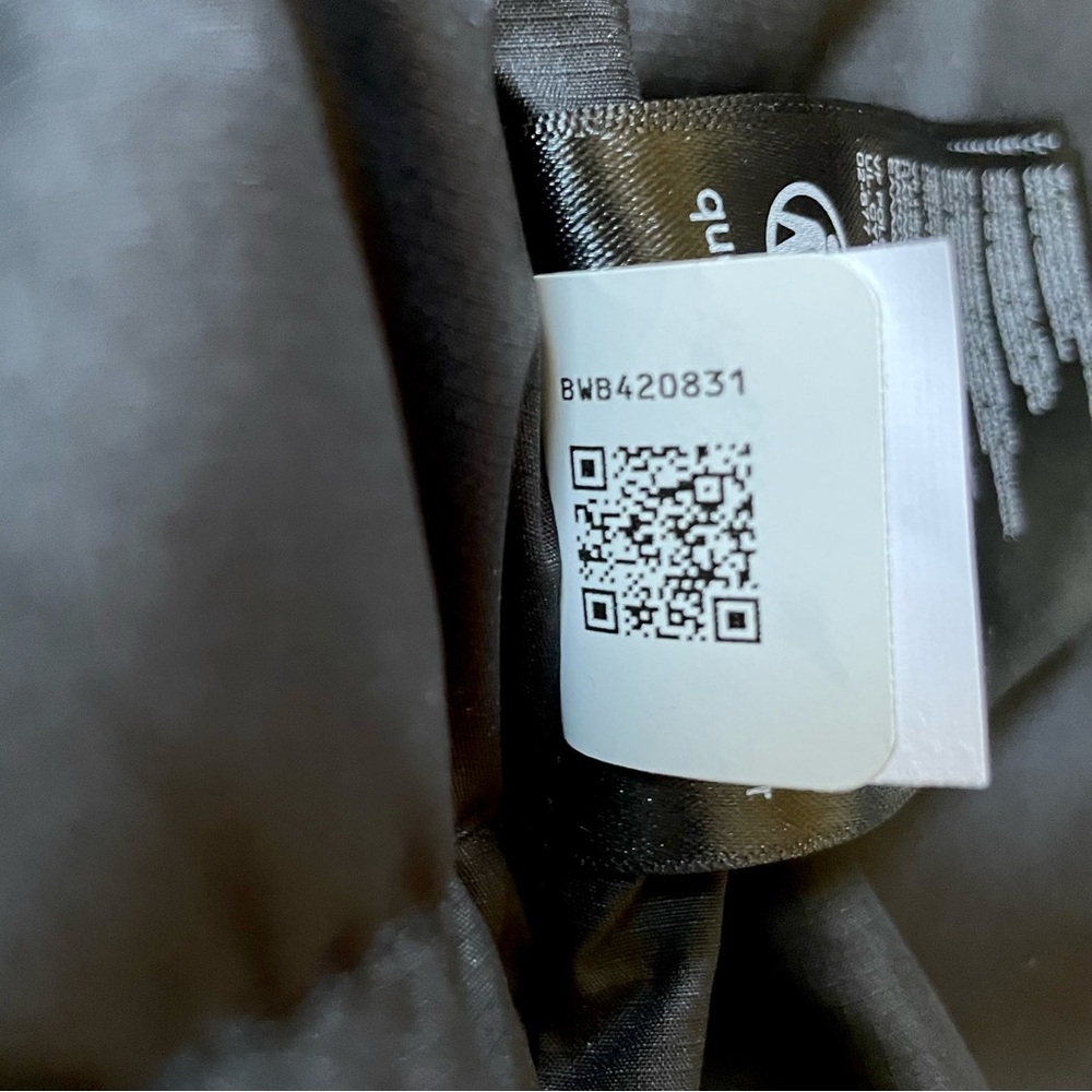 The North Face Men’s Minoqua Down Black Jacket - Picture 8 of 9